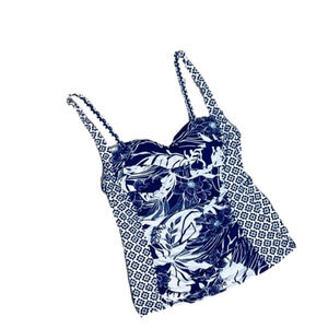 𝅺LIZ Claiborne Tankini, Size 6, Navy Blue & White.